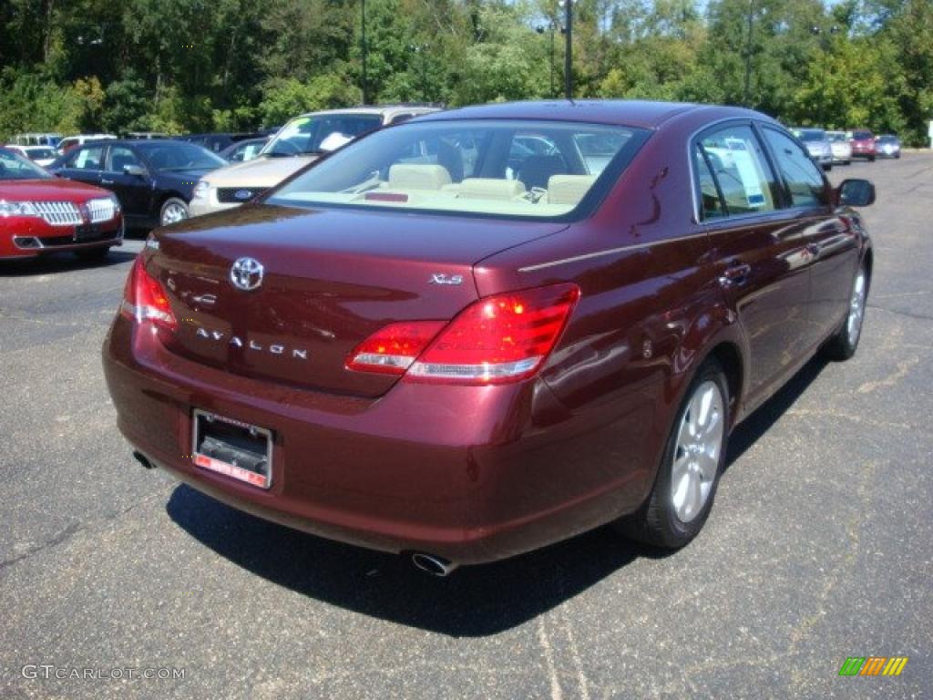 2006 Avalon XLS - Cassis Red Pearl / Ivory photo #4