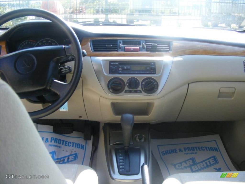 2005 Lancer ES - Warm Sand Metallic / Tan photo #9