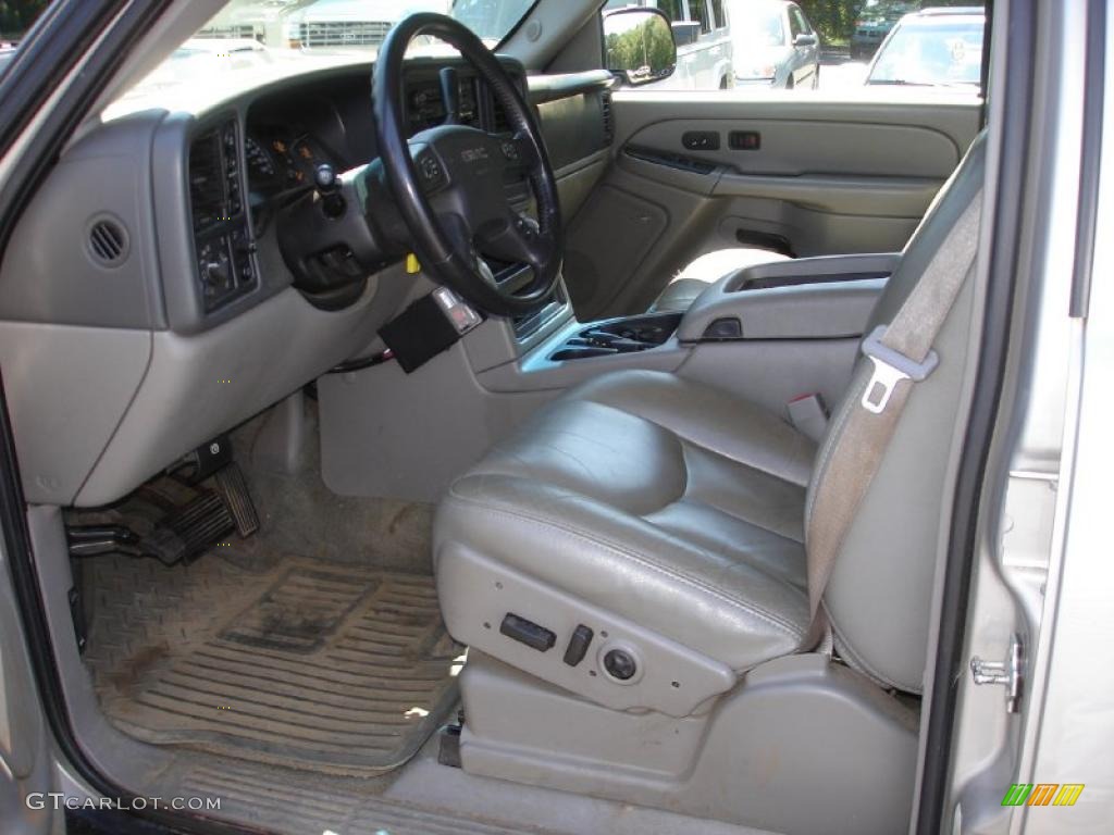 2004 Yukon XL 2500 SLT 4x4 - Silver Birch Metallic / Neutral/Shale photo #10