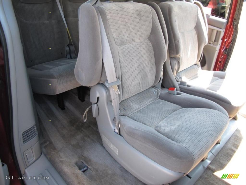 2008 Sienna LE - Salsa Red Pearl / Fawn photo #14