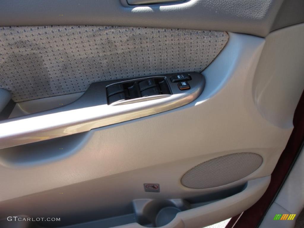 2008 Sienna LE - Salsa Red Pearl / Fawn photo #20