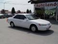 1999 Super White Toyota Camry LE  photo #11