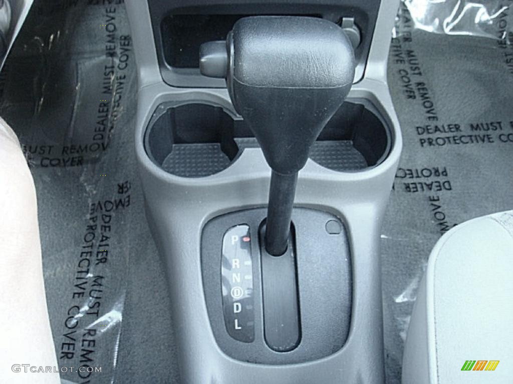 1998 Escort SE Wagon - Performance White / Gray photo #18
