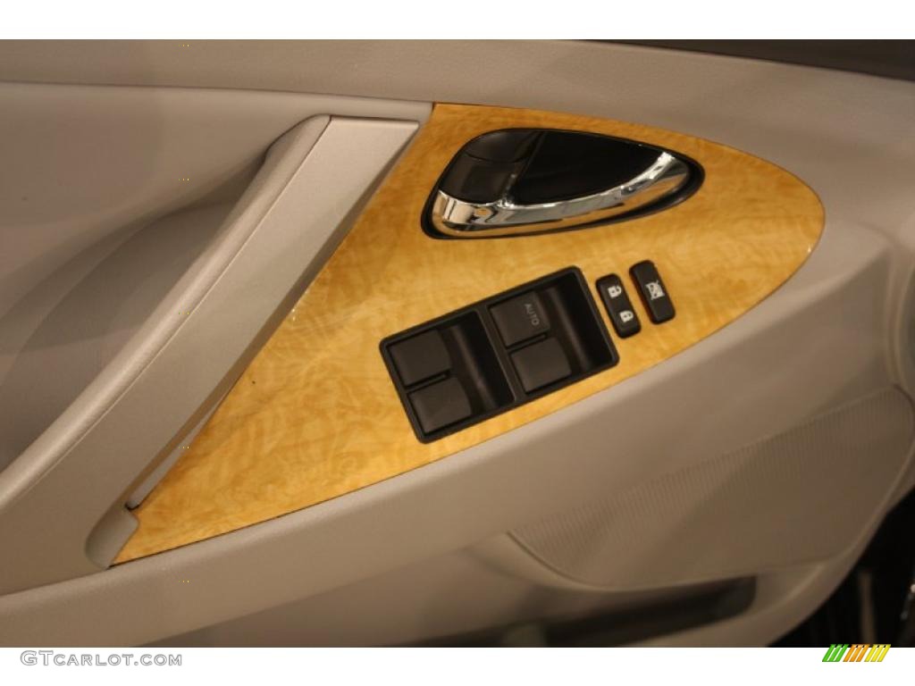 2007 Camry XLE V6 - Black / Bisque photo #8