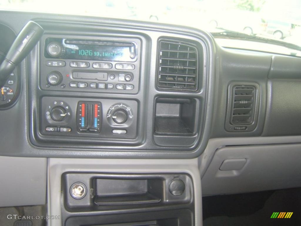 2004 Tahoe LS - Dark Gray Metallic / Gray/Dark Charcoal photo #12