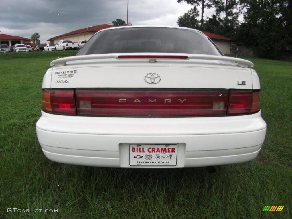 1994 Camry LE Coupe - Super White / Gray photo #3