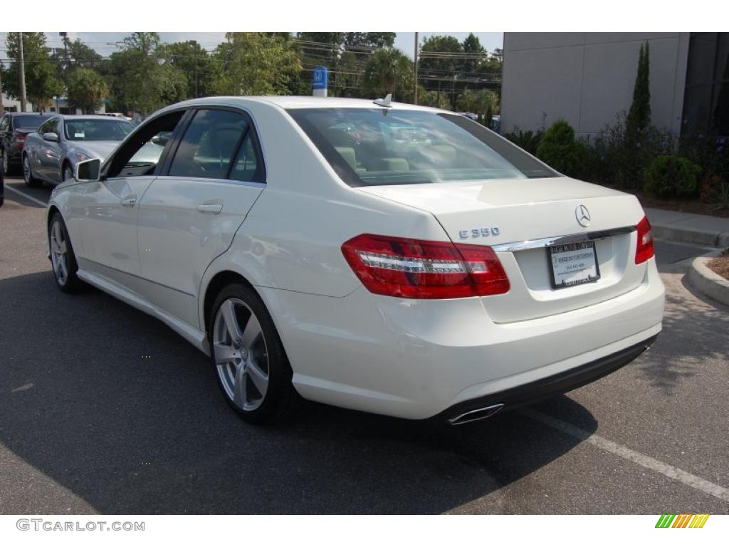 2010 E 350 Sedan - Arctic White / Almond Beige photo #19