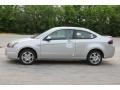 2010 Ingot Silver Metallic Ford Focus SE Coupe  photo #5