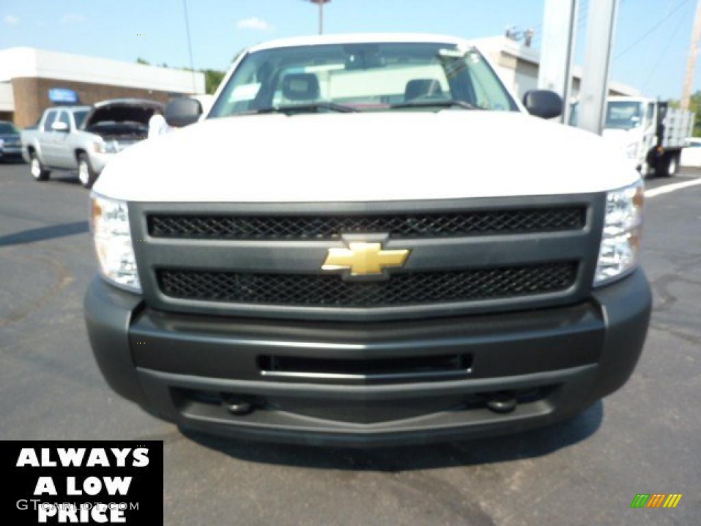 2011 Silverado 1500 Regular Cab 4x4 - Summit White / Dark Titanium photo #2