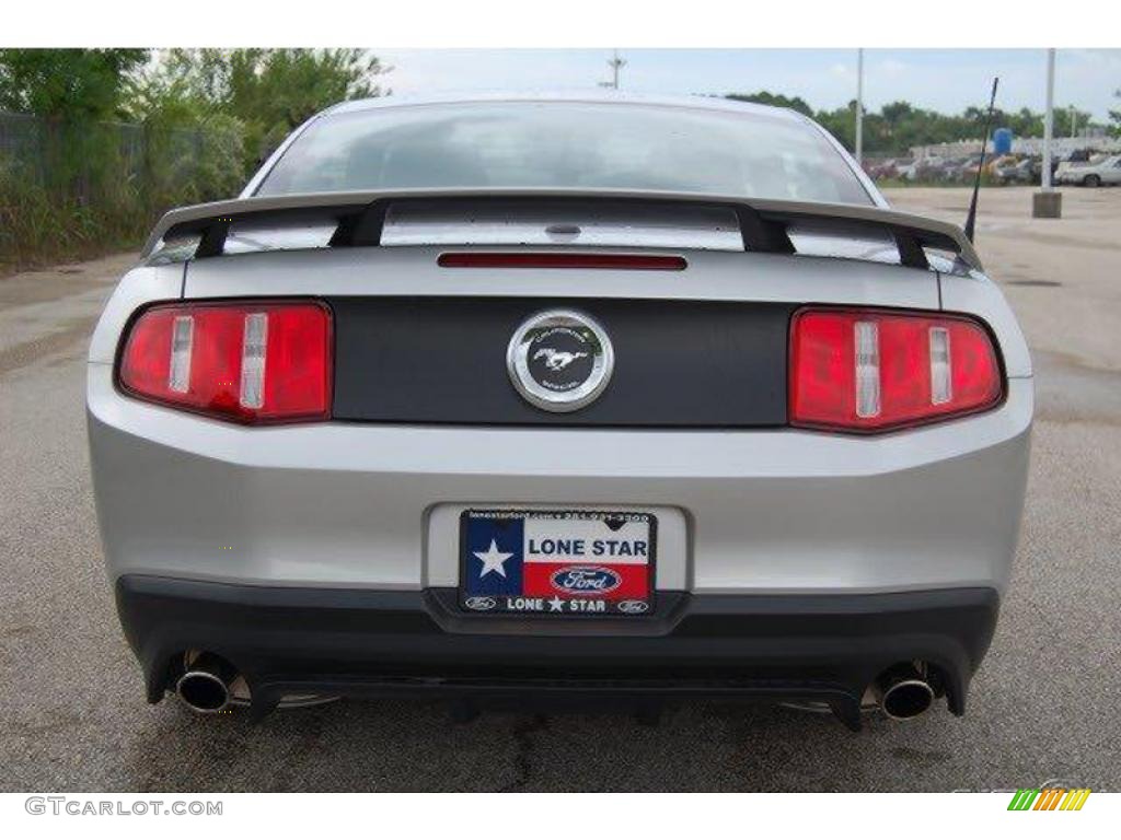 2011 Mustang GT/CS California Special Coupe - Ingot Silver Metallic / CS Charcoal Black/Carbon photo #4