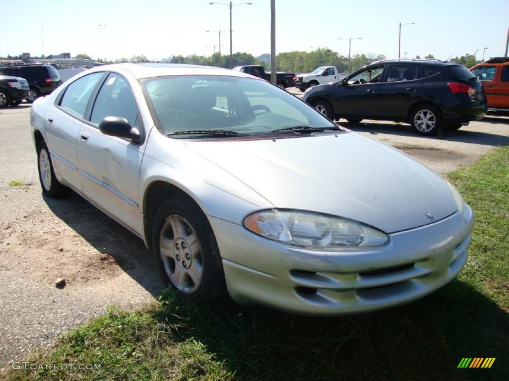 2003 Intrepid SE - Bright Silver Metallic / Dark Slate Gray photo #4