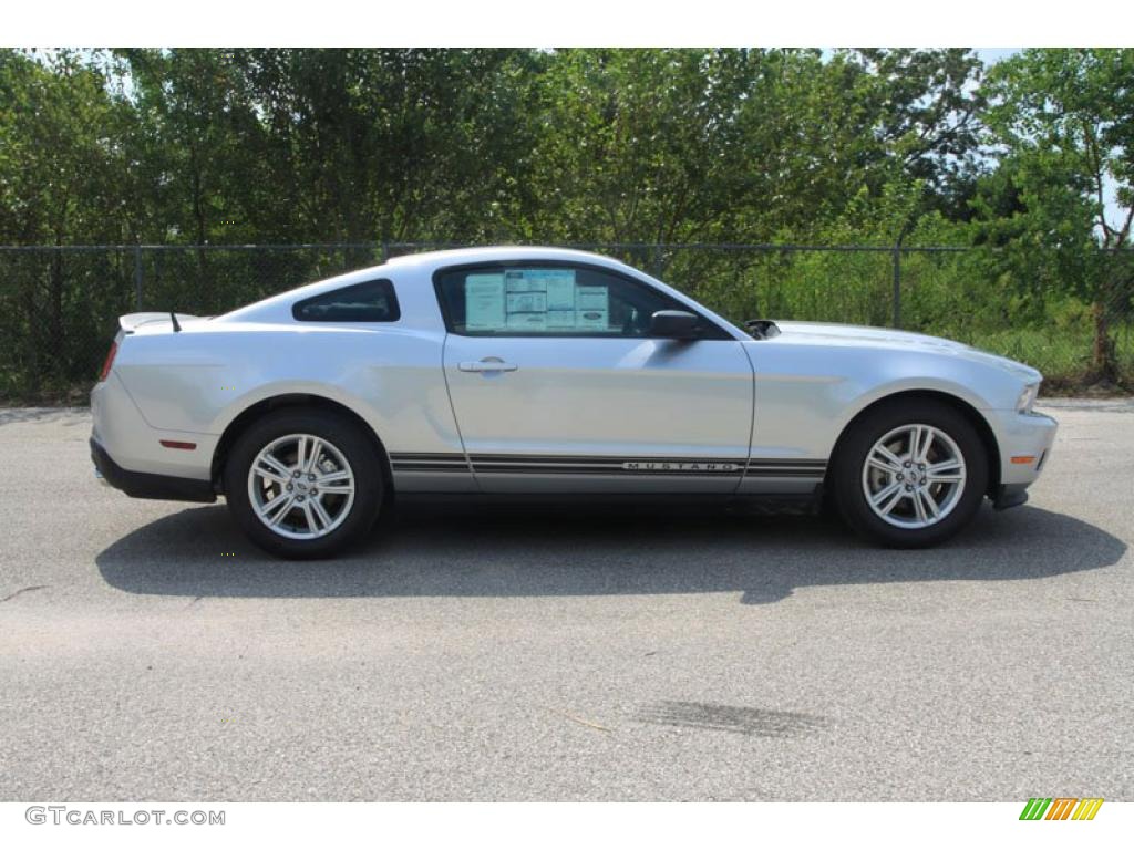 2011 Mustang V6 Coupe - Ingot Silver Metallic / Charcoal Black photo #2