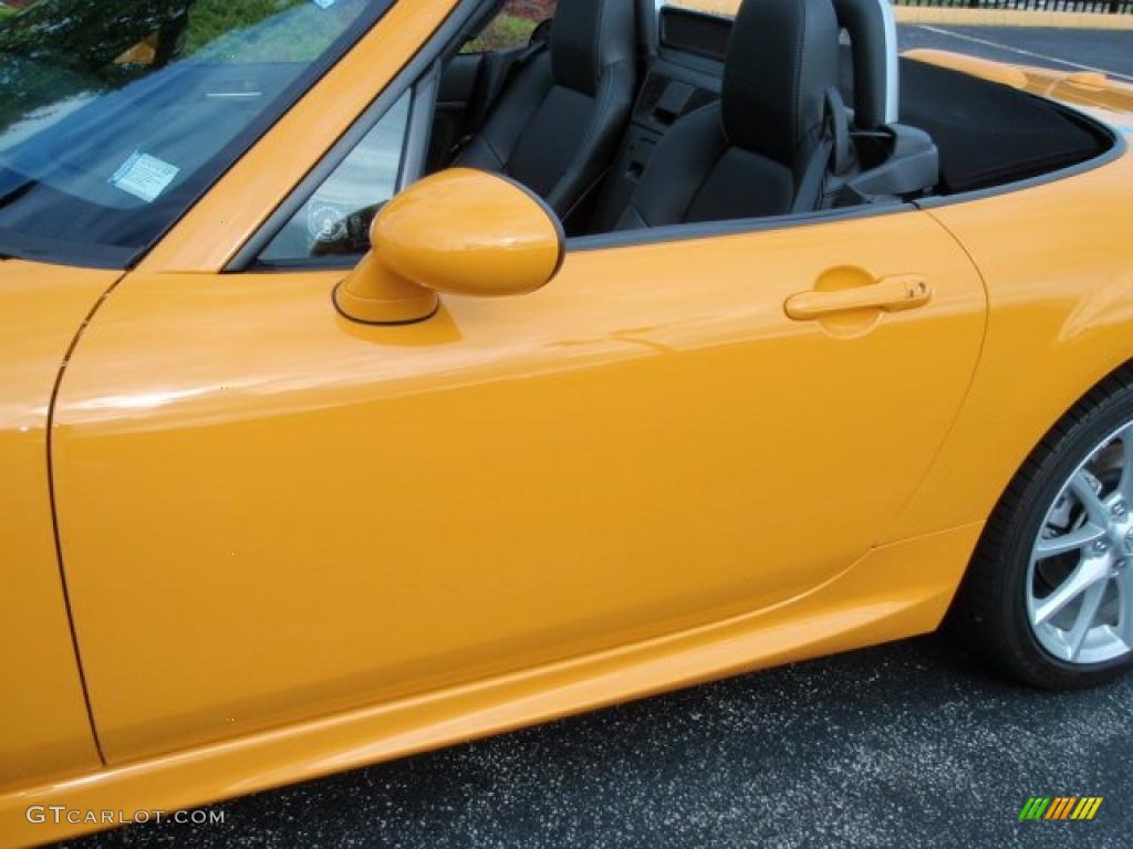 2009 MX-5 Miata Grand Touring Roadster - Competition Yellow / Black photo #9