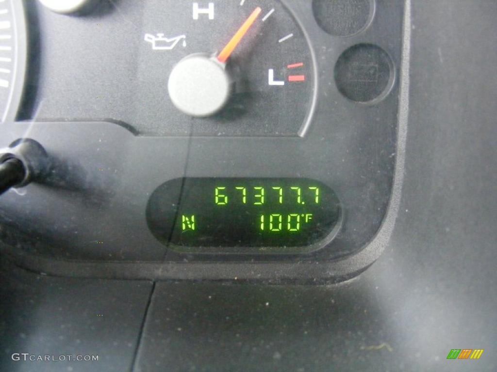 2004 Explorer XLT 4x4 - Dark Blue Pearl Metallic / Graphite photo #18