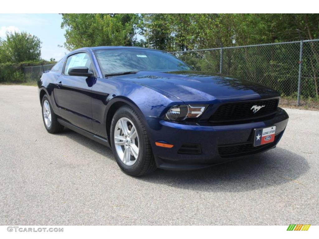 Kona Blue Metallic Ford Mustang