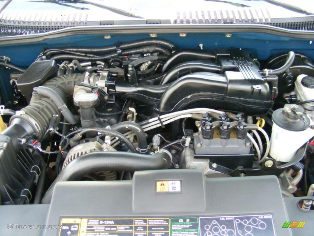 2004 Explorer XLT 4x4 - Dark Blue Pearl Metallic / Graphite photo #31