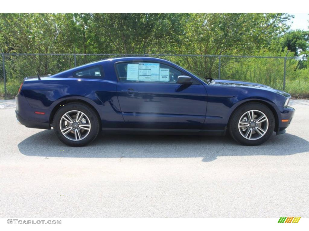 2011 Mustang V6 Premium Coupe - Kona Blue Metallic / Charcoal Black photo #2