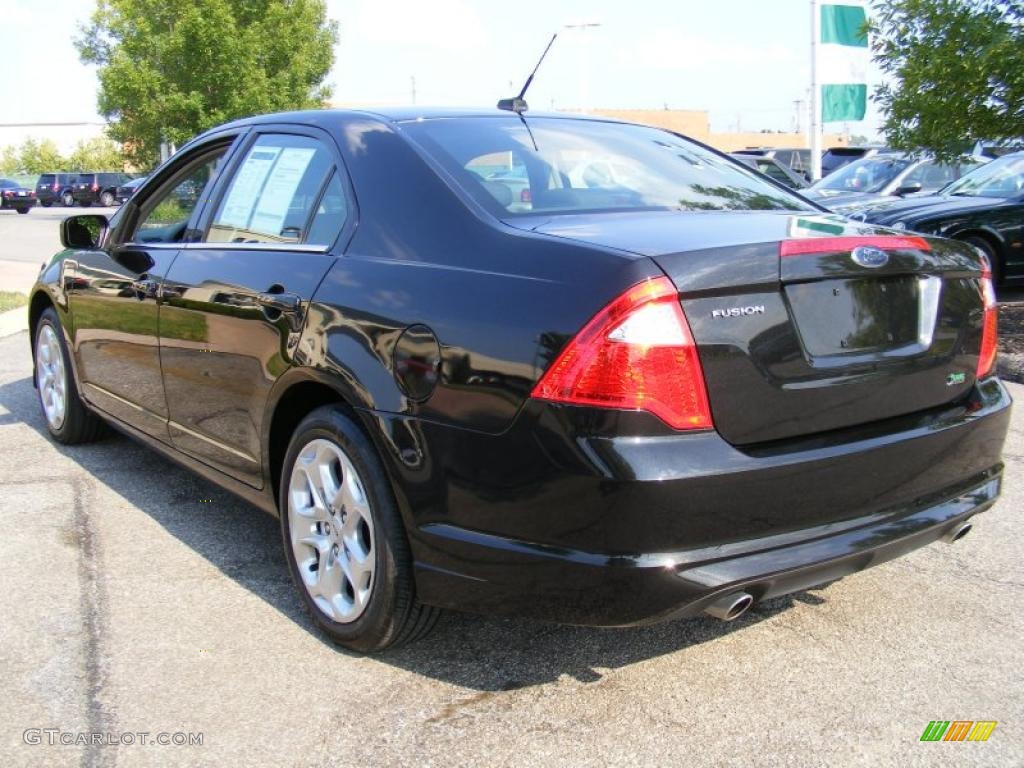 2010 Fusion SE V6 - Tuxedo Black Metallic / Charcoal Black photo #3