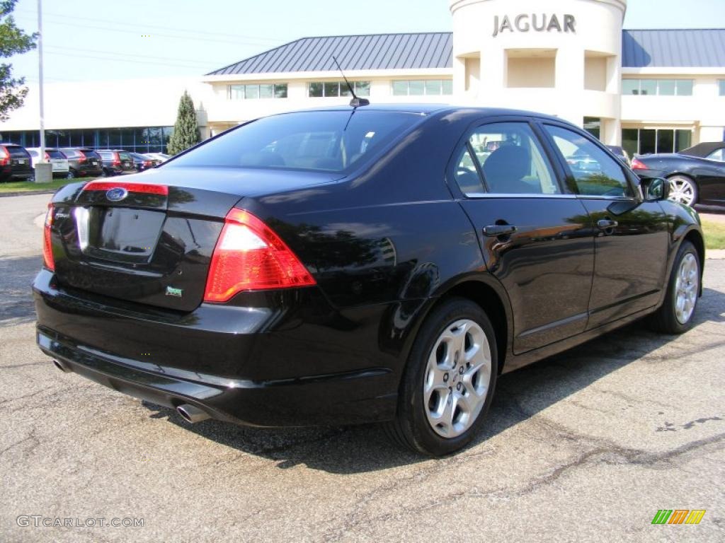 2010 Fusion SE V6 - Tuxedo Black Metallic / Charcoal Black photo #5