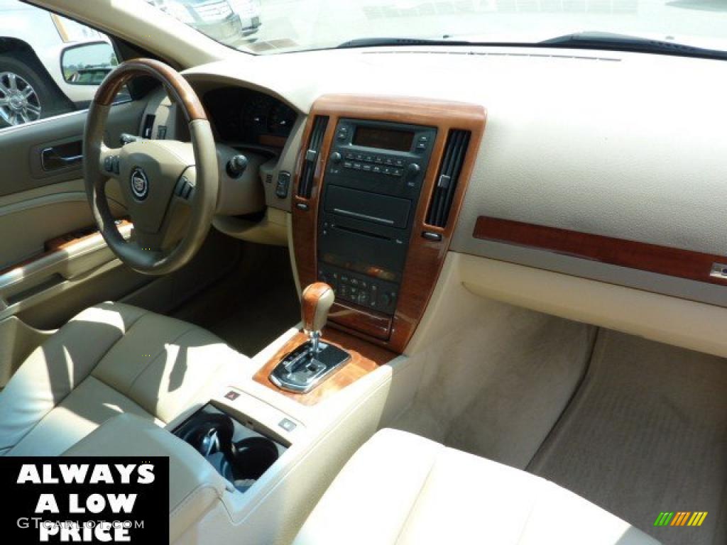 2007 STS 4 V6 AWD - White Diamond / Cashmere photo #17