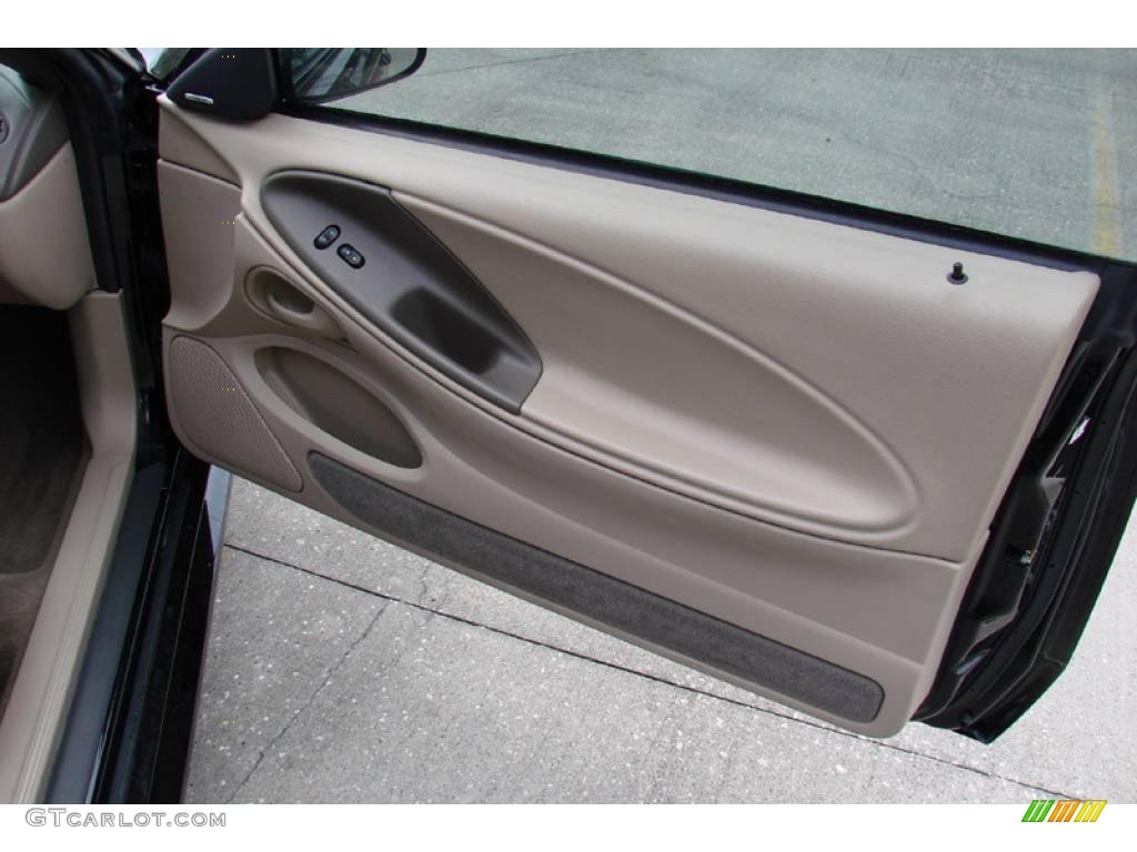 2003 Mustang GT Coupe - Black / Medium Parchment photo #17