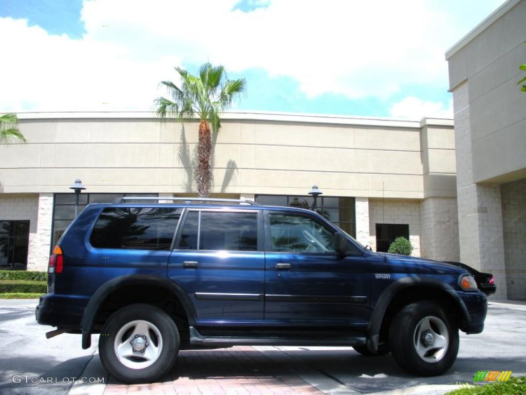 2001 Montero Sport LS - Royal Blue Pearl / Gray photo #5
