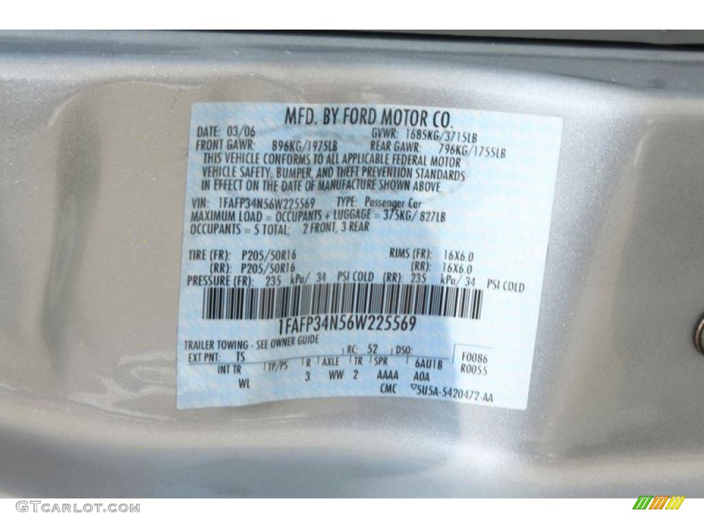 2006 Focus ZX4 SES Sedan - CD Silver Metallic / Dark Flint/Light Flint photo #7