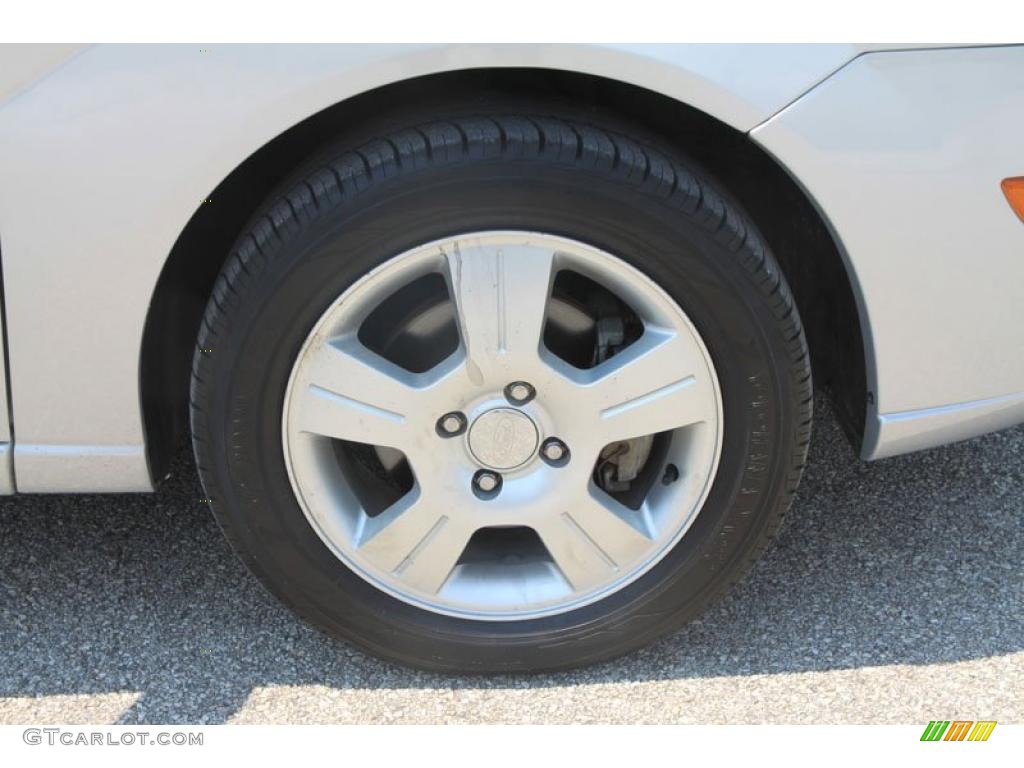 2006 Focus ZX4 SES Sedan - CD Silver Metallic / Dark Flint/Light Flint photo #11