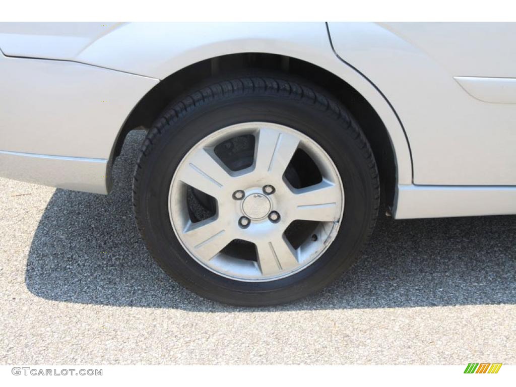 2006 Focus ZX4 SES Sedan - CD Silver Metallic / Dark Flint/Light Flint photo #12