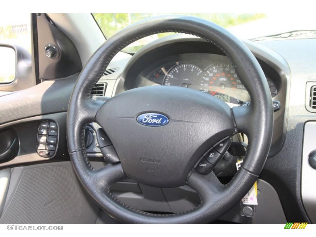 2006 Focus ZX4 SES Sedan - CD Silver Metallic / Dark Flint/Light Flint photo #21