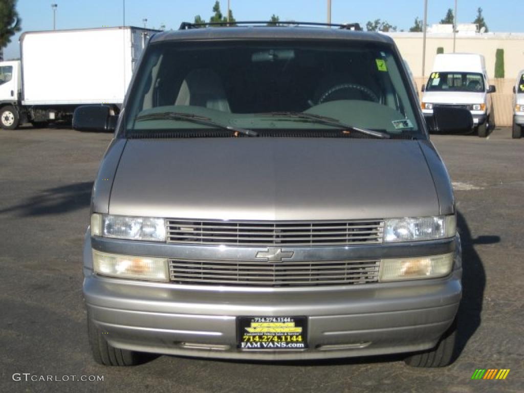 2003 Astro  - Light Pewter Metallic / Medium Gray photo #2