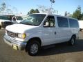 2003 Oxford White Ford E Series Van E150 Passenger  photo #3