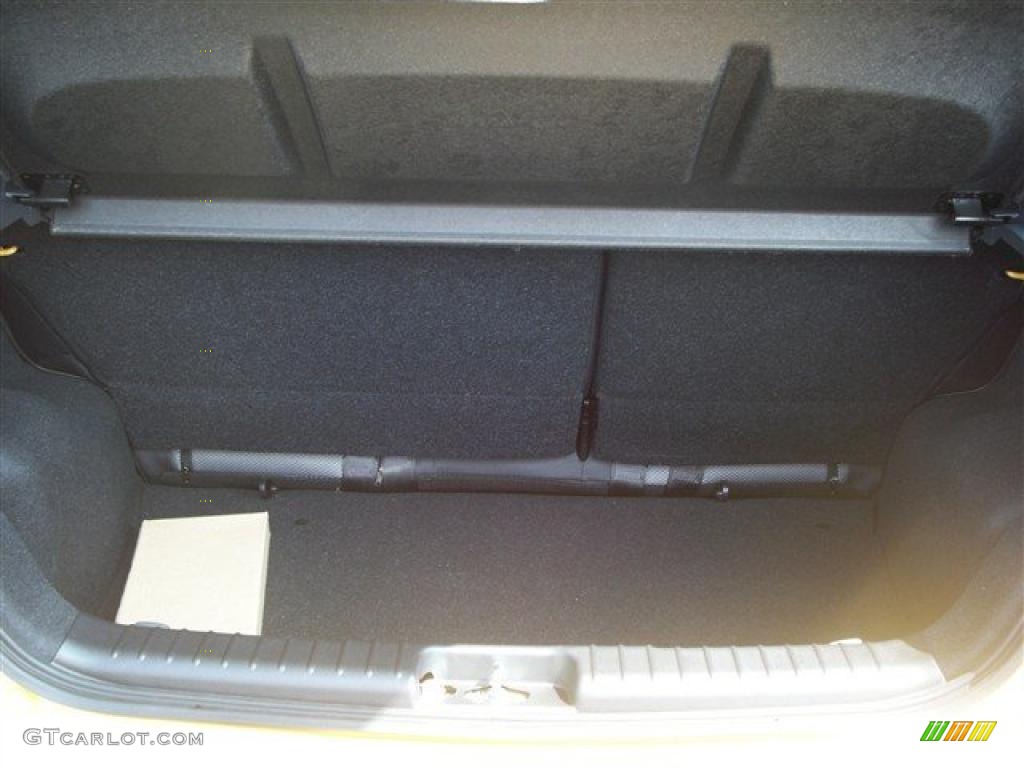 2010 Aveo Aveo5 LT - Summer Yellow / Charcoal photo #7