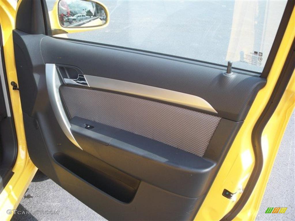 2010 Aveo Aveo5 LT - Summer Yellow / Charcoal photo #14