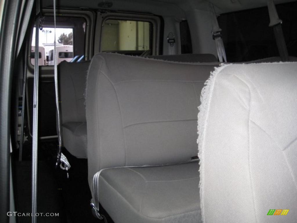 2007 E Series Van E350 Super Duty XL 15 Passenger - Silver Metallic / Medium Flint Grey photo #6