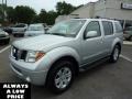 2005 Silver Lightning Metallic Nissan Pathfinder LE 4x4  photo #3