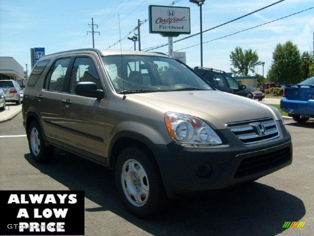 2005 CR-V LX 4WD - Sahara Sand Metallic / Ivory photo #1