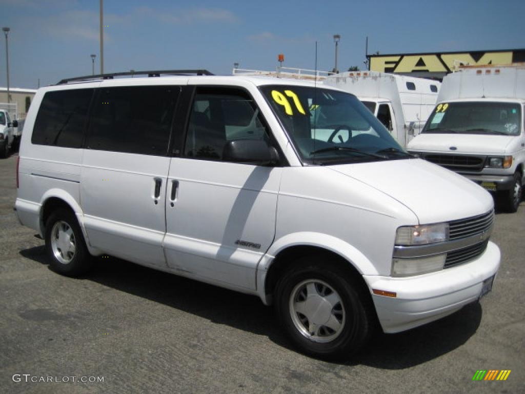 1997 Ghost White Chevrolet Astro 