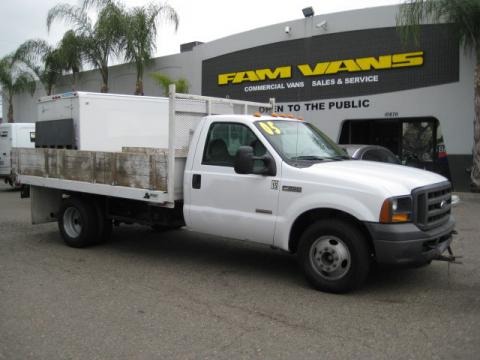 2005 Ford F350 Super Duty XL Regular Cab Chassis Stake Truck Data, Info and Specs