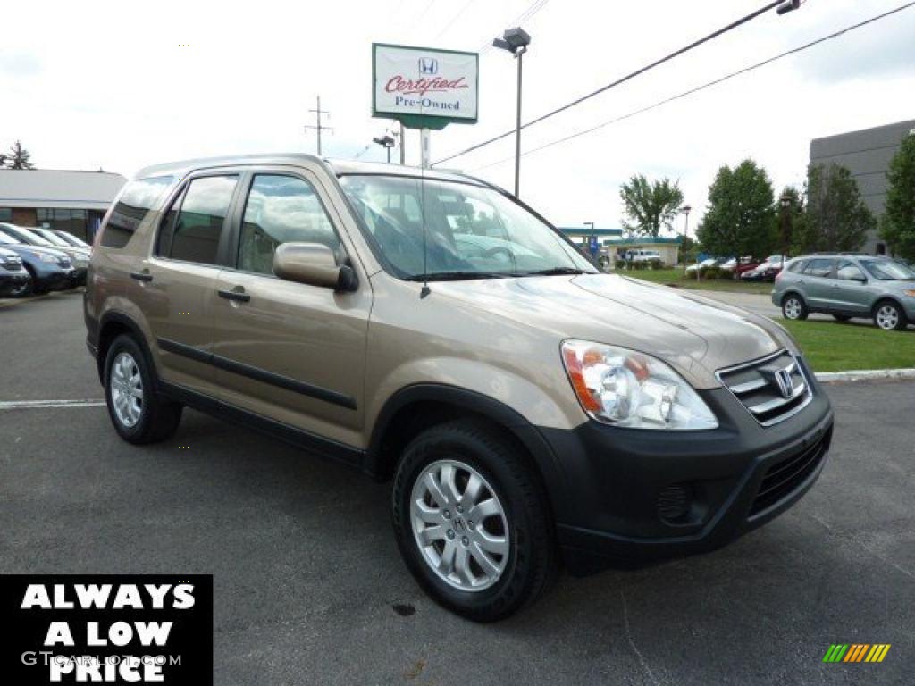 2005 CR-V EX 4WD - Sahara Sand Metallic / Ivory photo #1