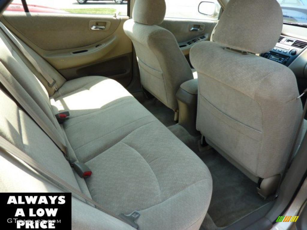 2002 Accord LX Sedan - Naples Gold Metallic / Ivory photo #16