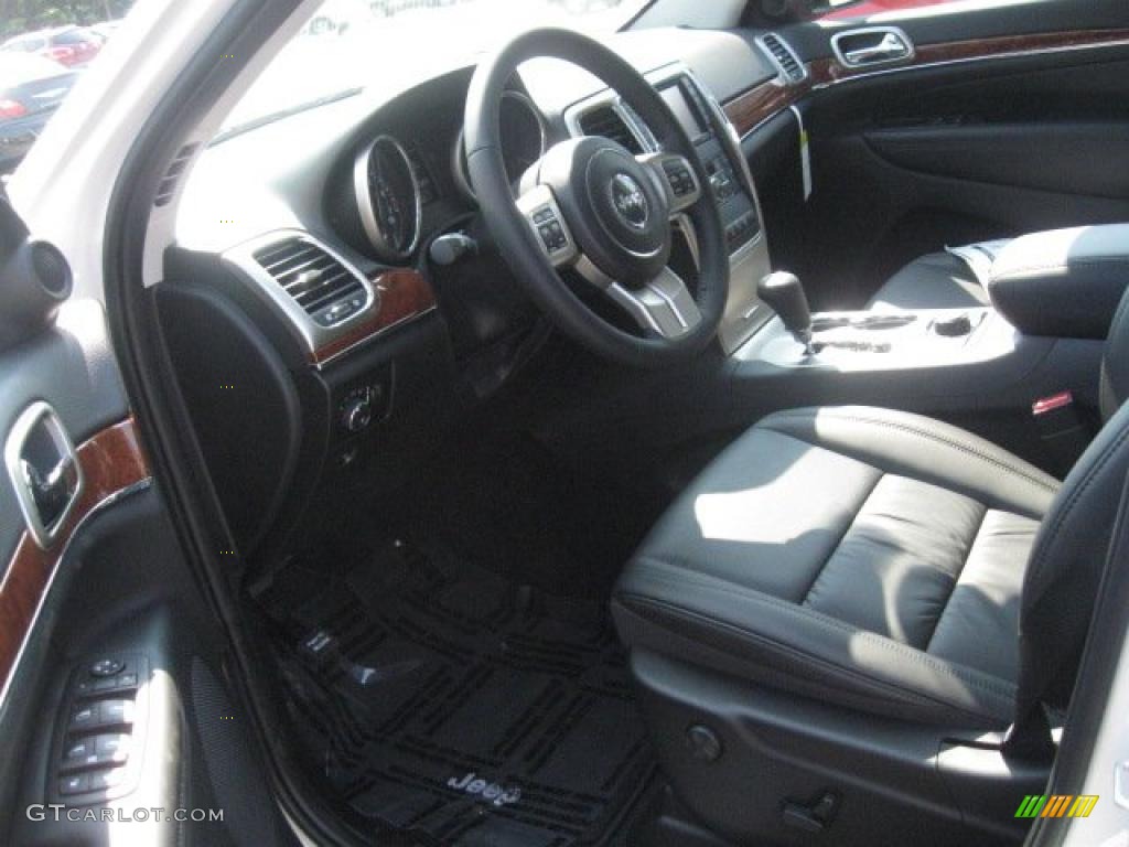 2011 Grand Cherokee Limited 4x4 - Stone White / Black photo #7