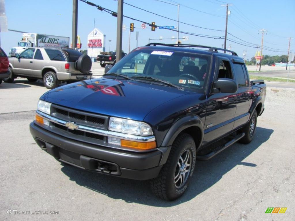 2003 S10 LS ZR5 Crew Cab 4x4 - Indigo Blue Metallic / Graphite photo #5