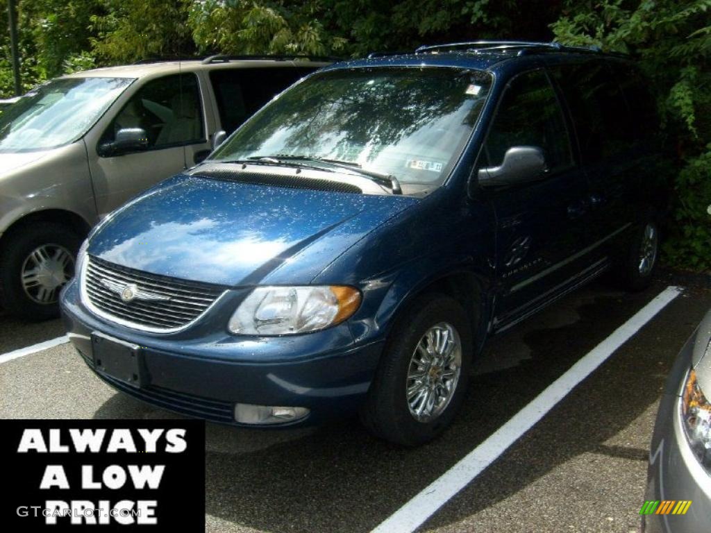 2001 Town & Country Limited AWD - Patriot Blue Pearl / Agate photo #3