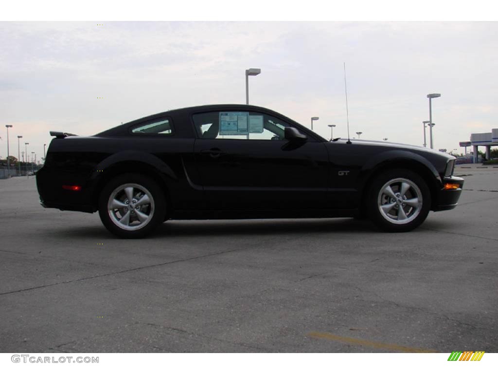 2007 Mustang GT Premium Coupe - Black / Medium Parchment photo #5