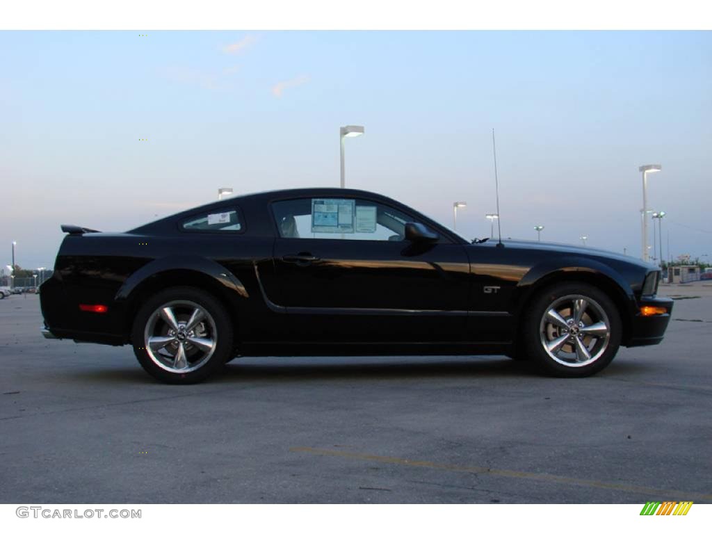 2007 Mustang GT Premium Coupe - Black / Medium Parchment photo #4