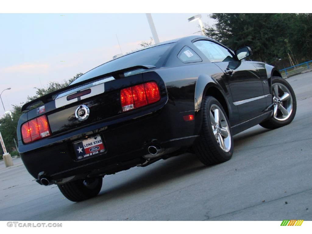 2007 Mustang GT Premium Coupe - Black / Medium Parchment photo #8