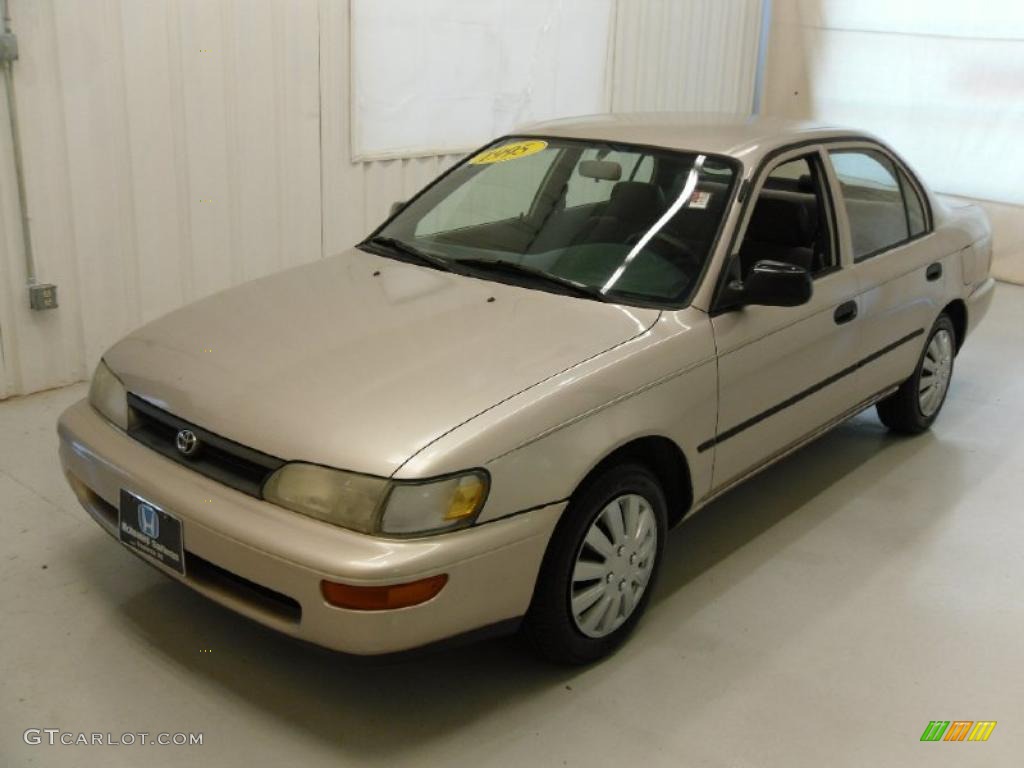 Pebble Beige Metallic Toyota Corolla