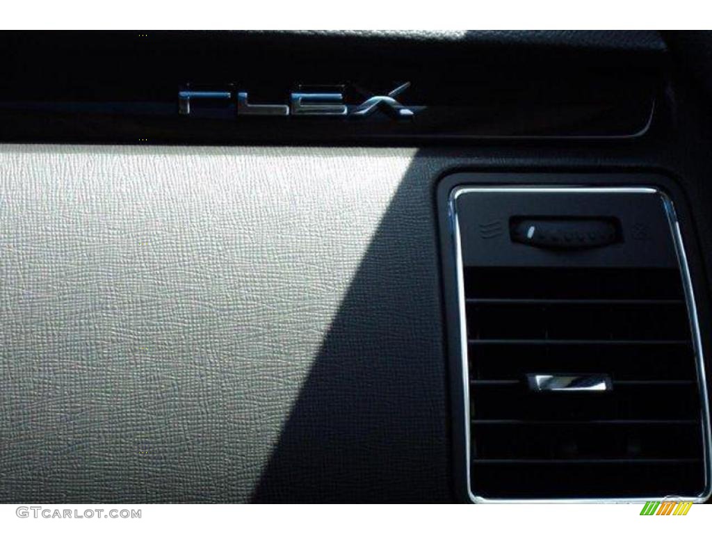 2010 Flex SEL - Tuxedo Black / Charcoal Black photo #25