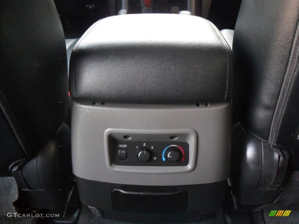 2006 Montero Limited 4x4 - Midnight Black / Charcoal photo #17